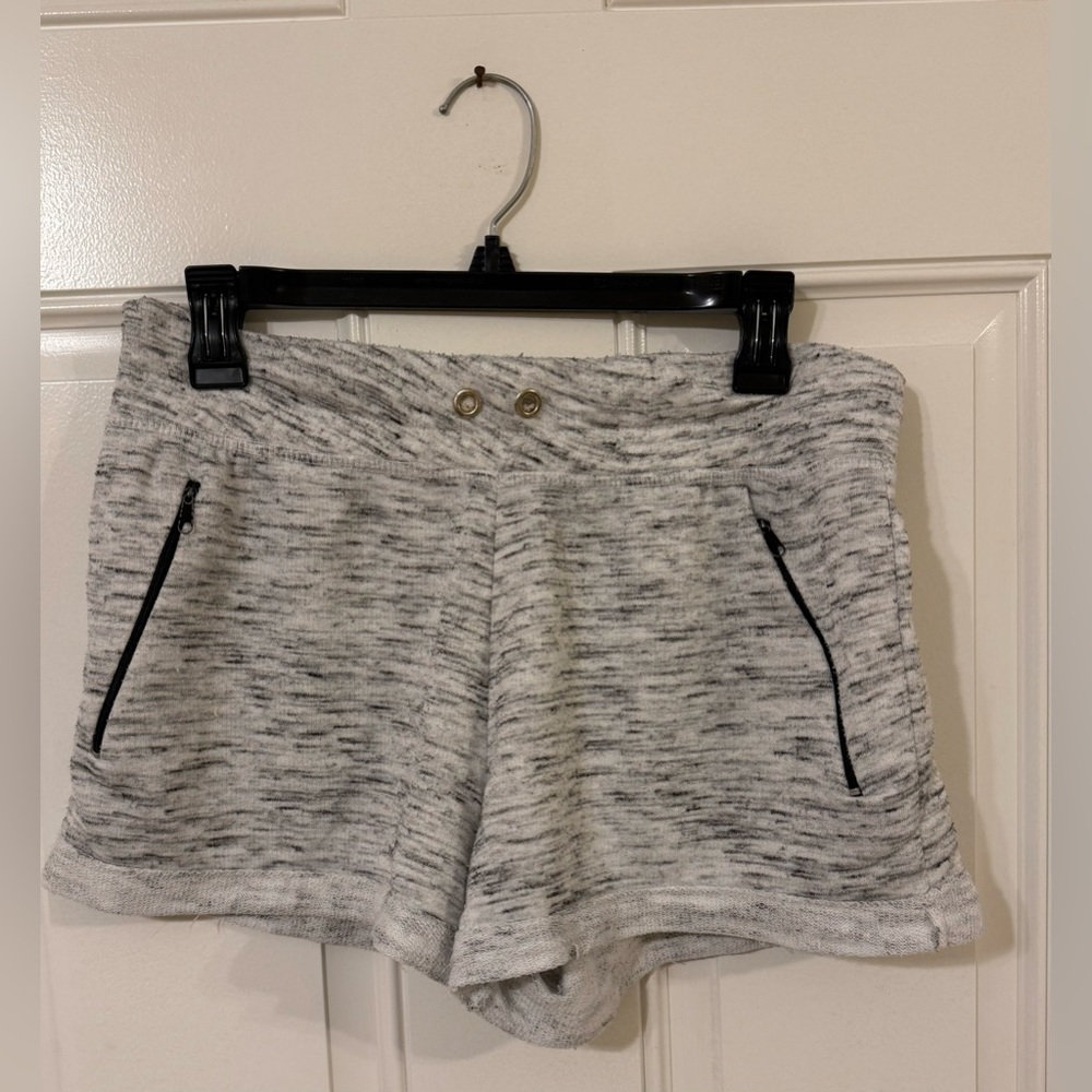 Women’s shorts. Size Large